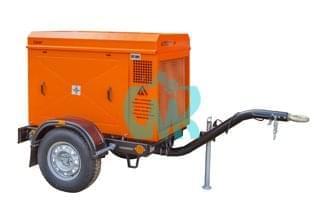 Винтовой электрический компрессор передвижной ЗИФ-СВЭ-5,2/0,7 в кожухе