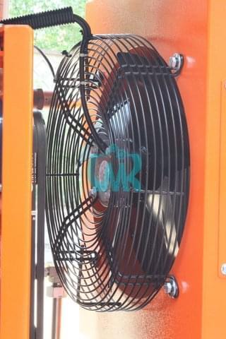 Винтовой электрический компрессор с ременным приводом ЗИФ-СВЭ-1,2/1,3 ШМ